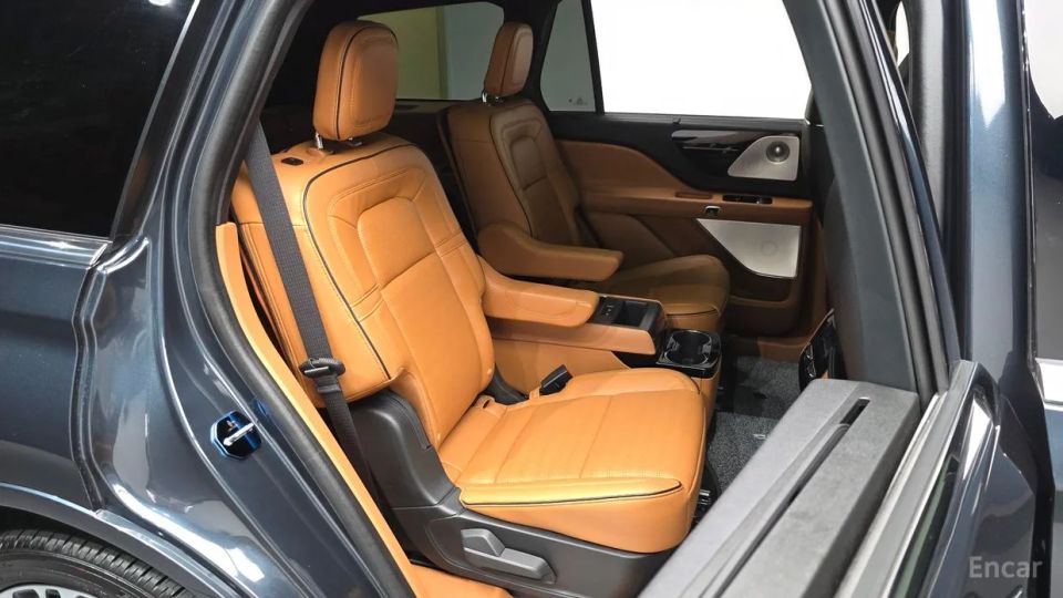 Lincoln Aviator