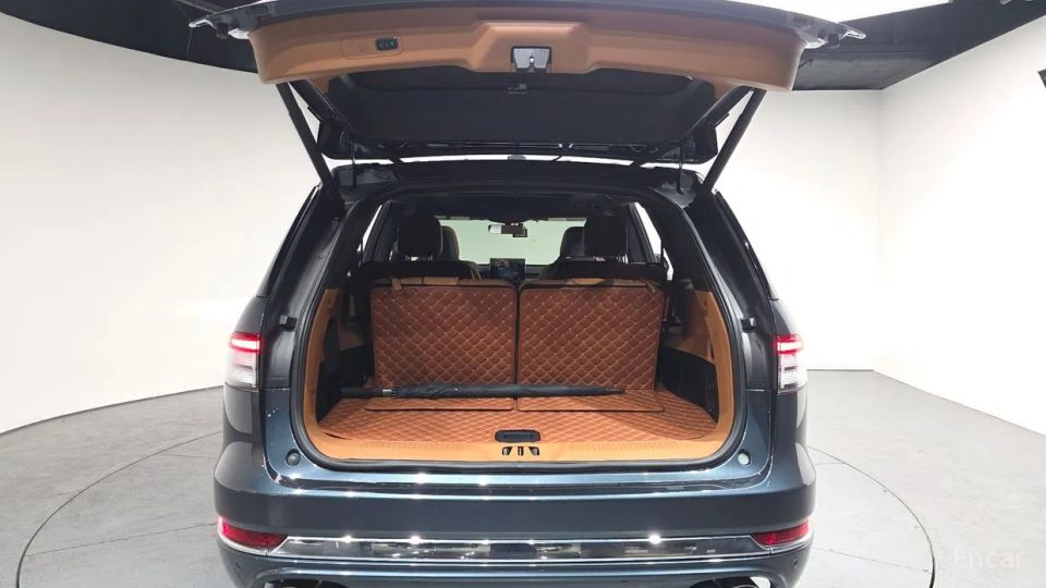 Lincoln Aviator