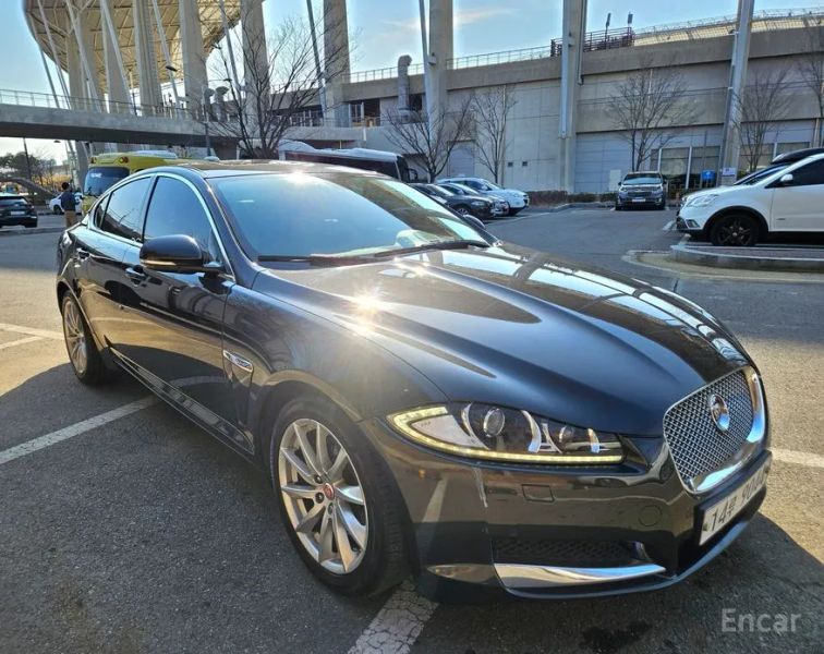 Jaguar xf