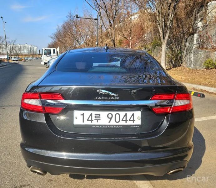 Jaguar xf