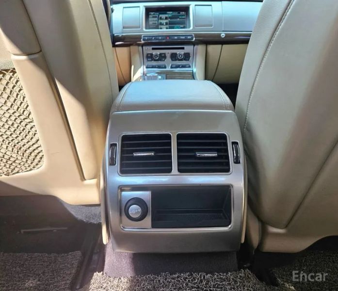Jaguar xf