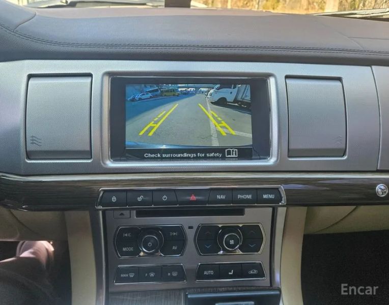 Jaguar xf