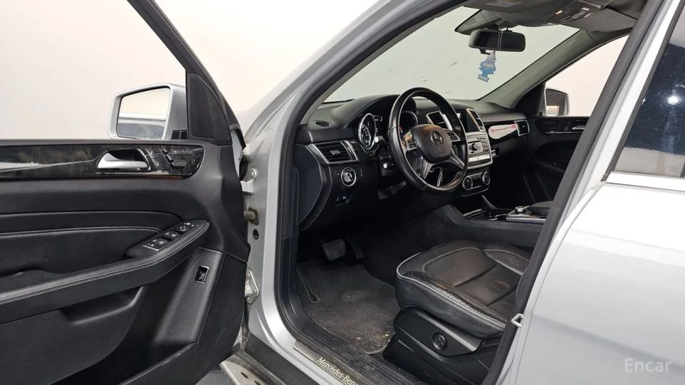 Mercedes-Benz M-class