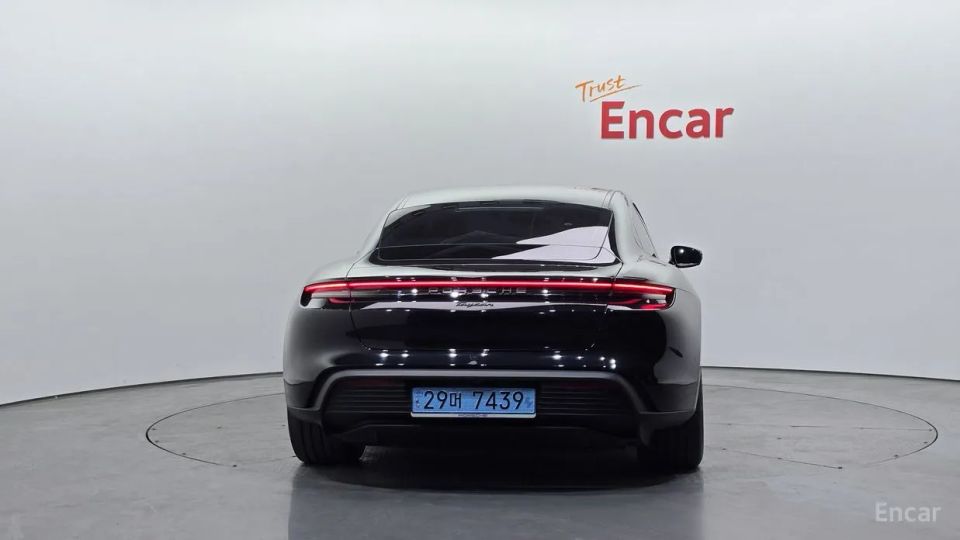 Porsche Taycan