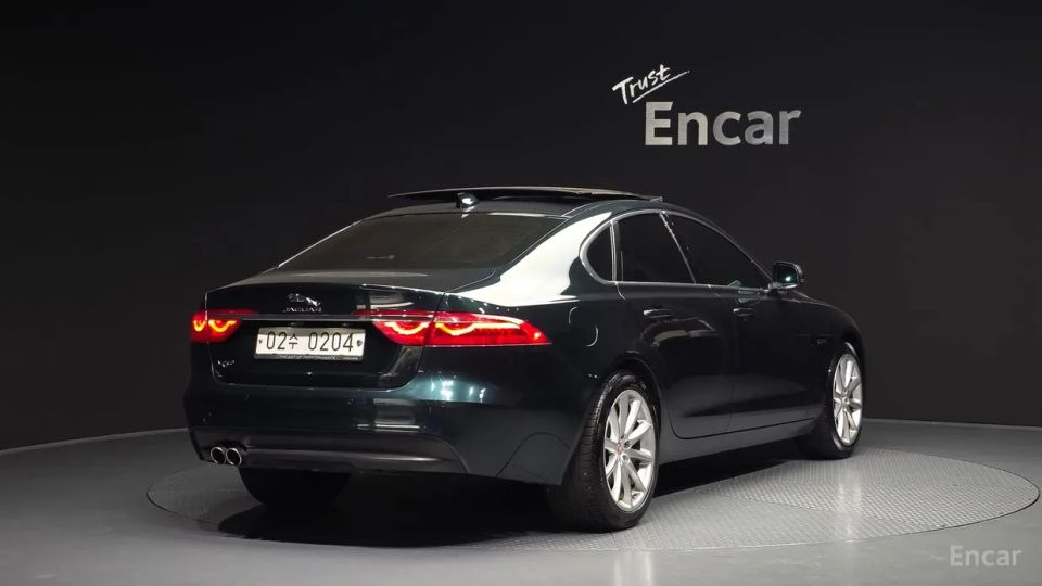 Jaguar xf