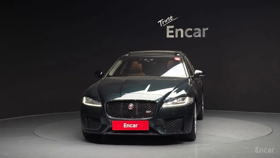 Jaguar xf