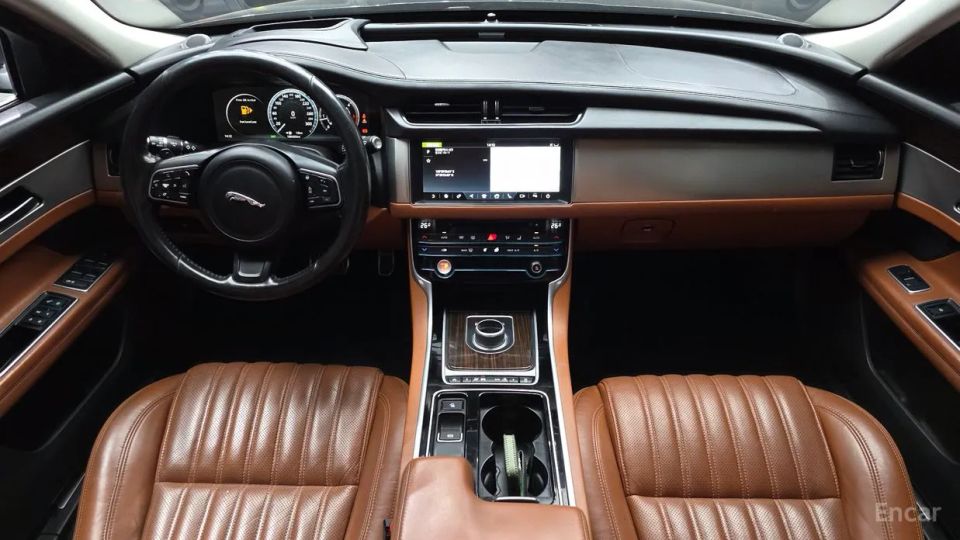 Jaguar xf