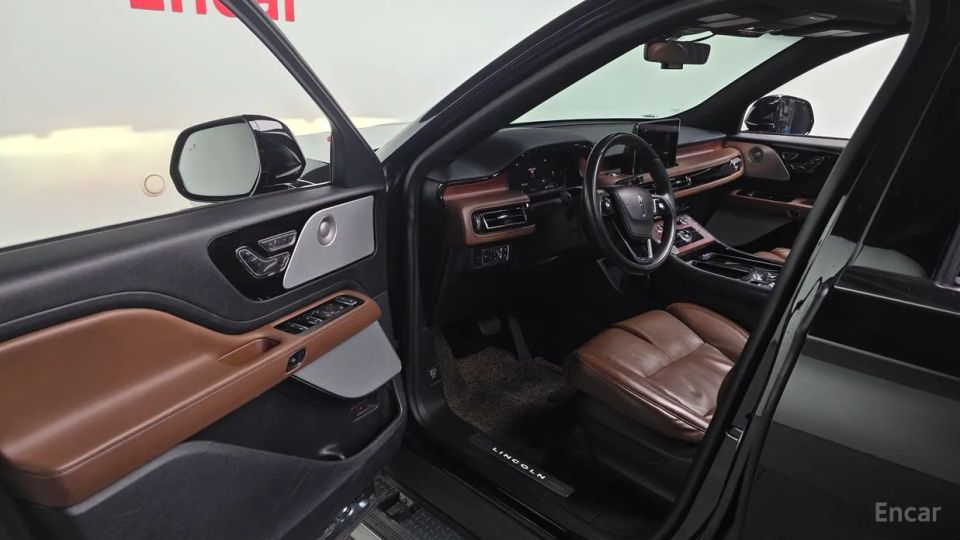 Lincoln Aviator