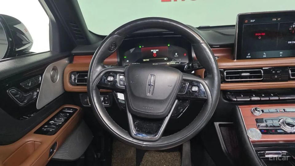 Lincoln Aviator