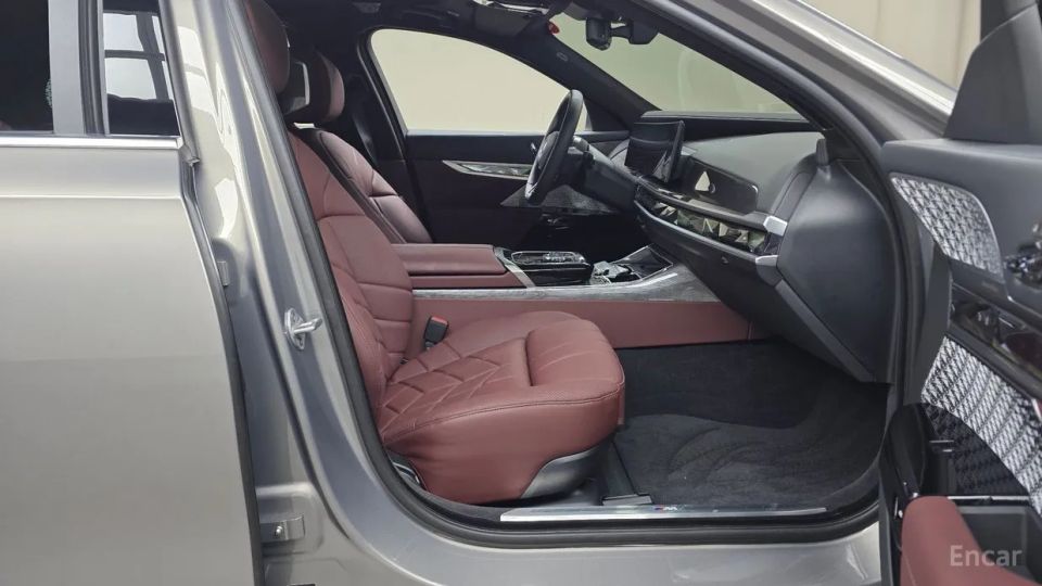 BMW i7
