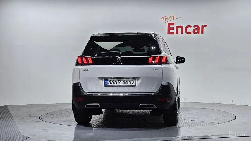 Peugeot 5008