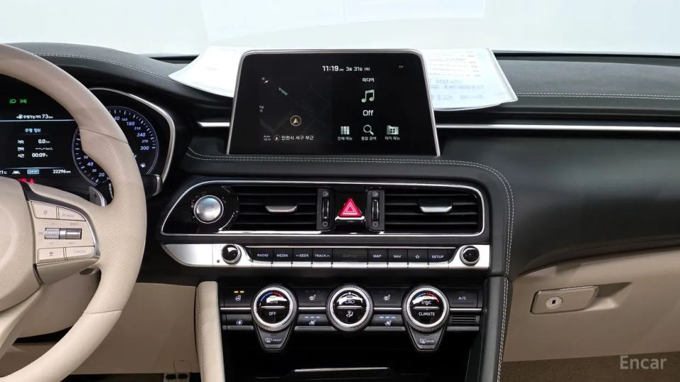 Genesis G70