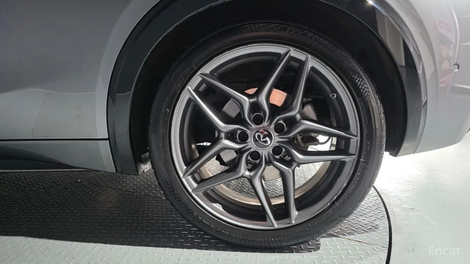 Infiniti Q30