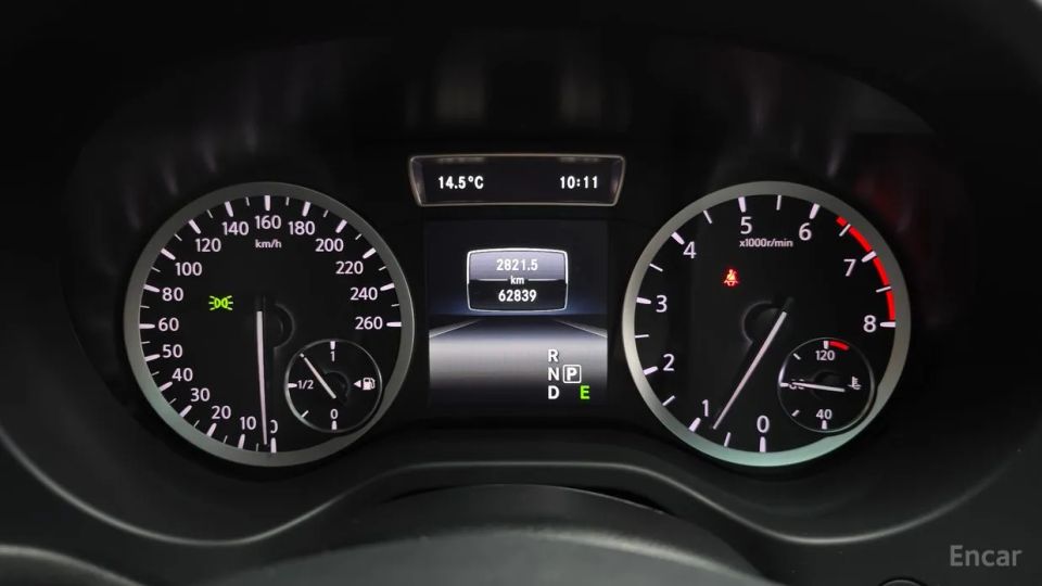 Infiniti Q30