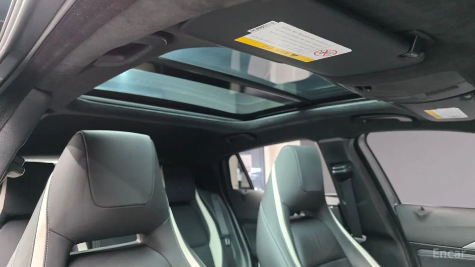 Infiniti Q30