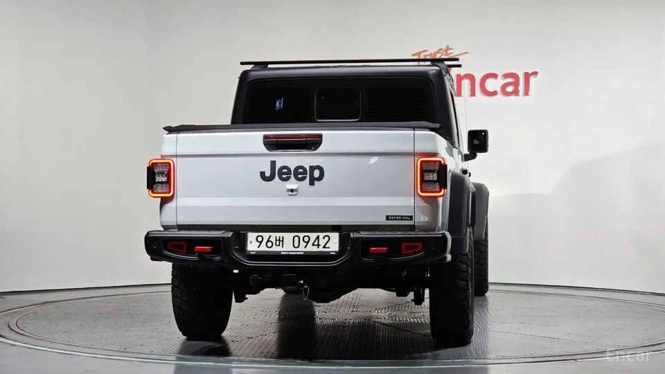 Jeep gladiator