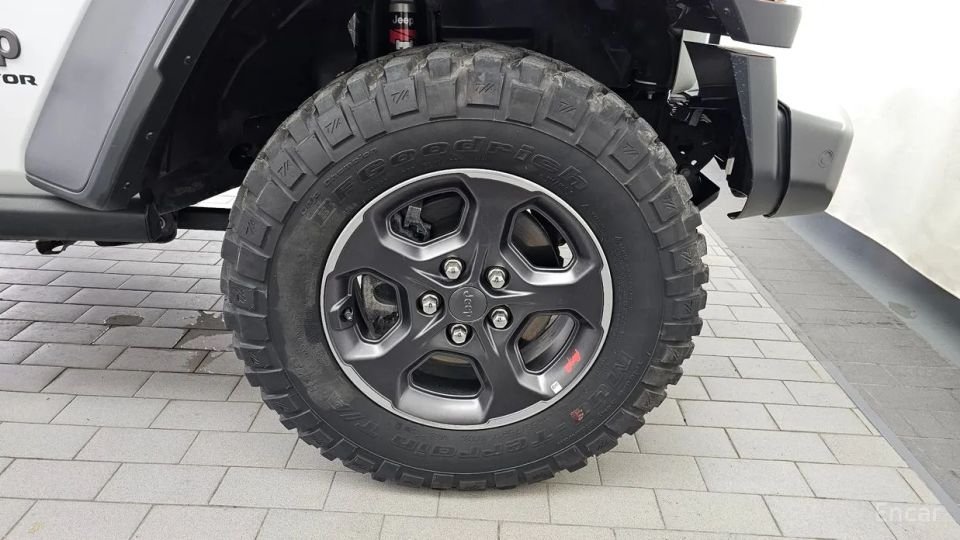 Jeep gladiator
