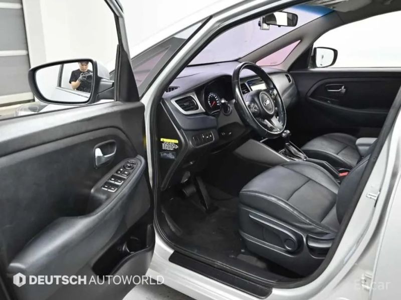 Kia Carens