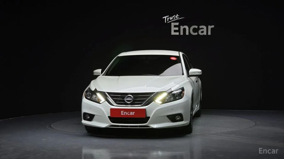 Nissan altima