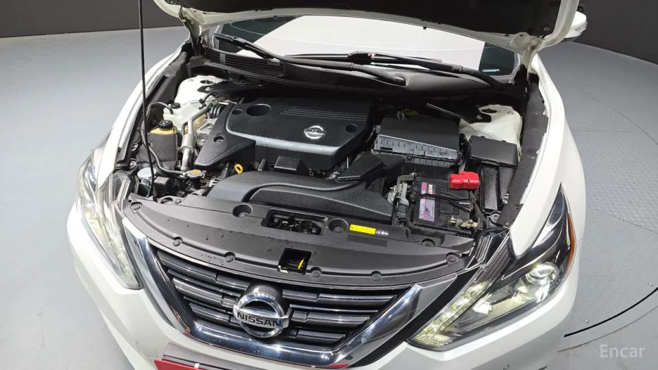 Nissan altima