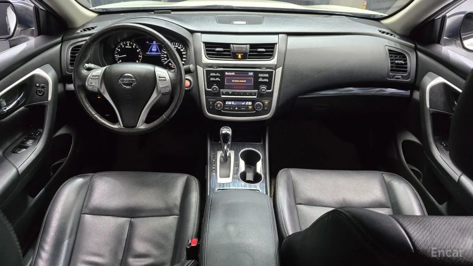 Nissan altima