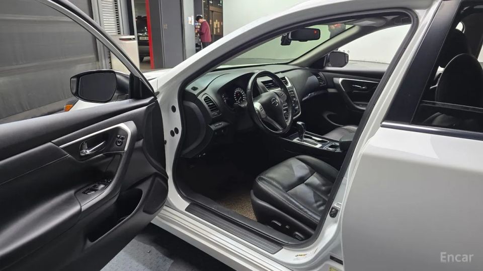 Nissan altima