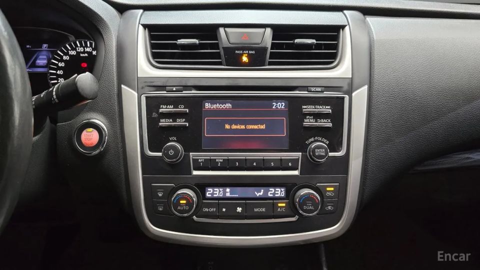 Nissan altima