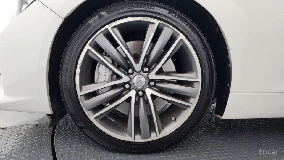 Infiniti Q50