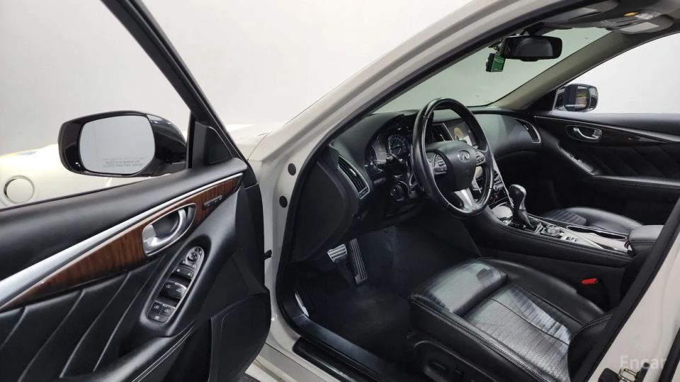 Infiniti Q50