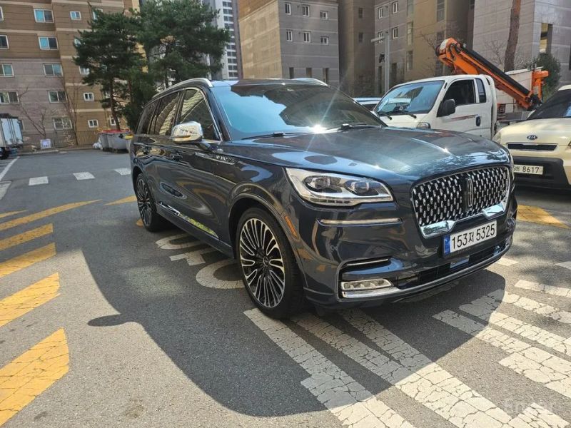 Lincoln Aviator