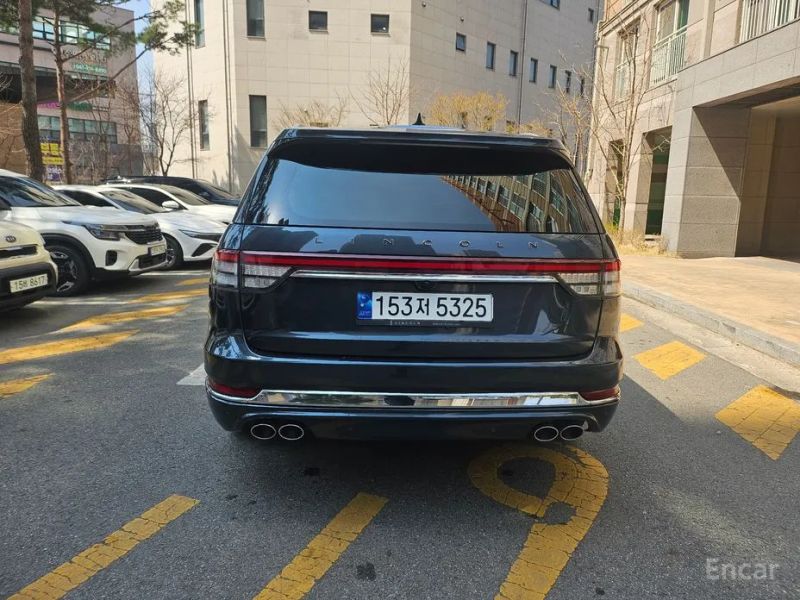 Lincoln Aviator