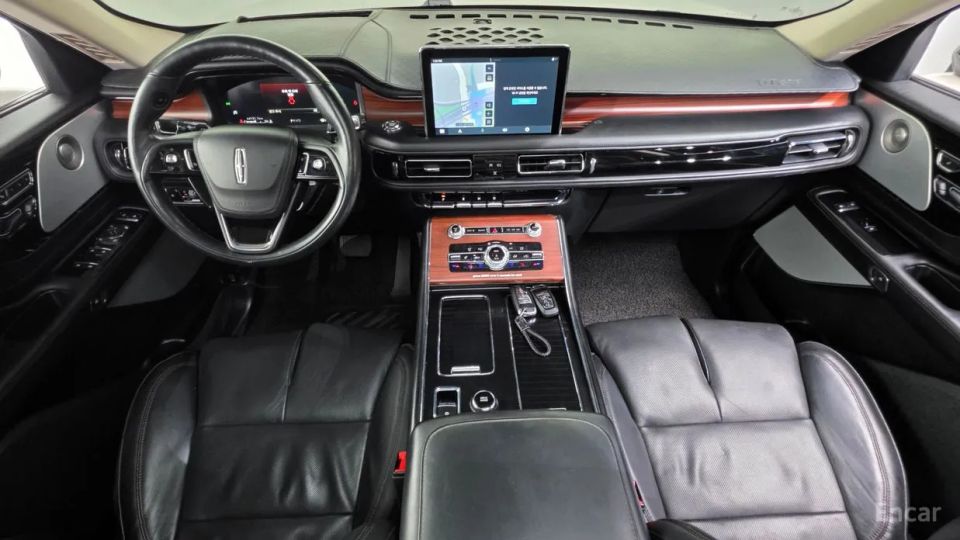 Lincoln Aviator