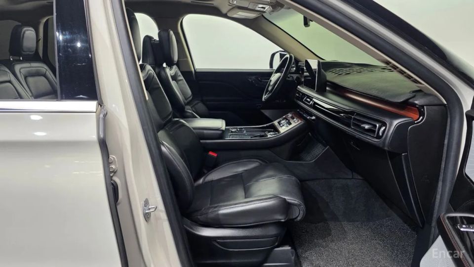 Lincoln Aviator