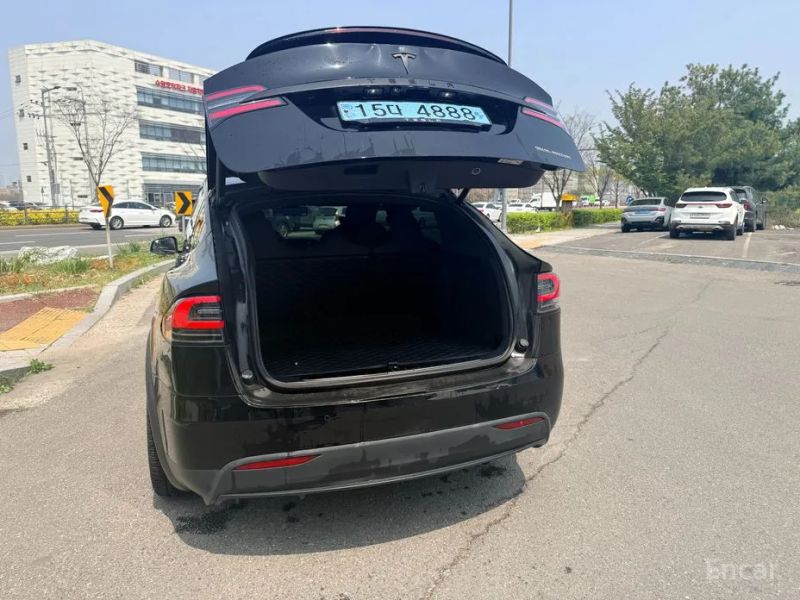 Tesla model-x