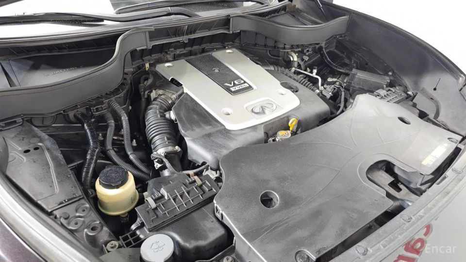 Infiniti QX70