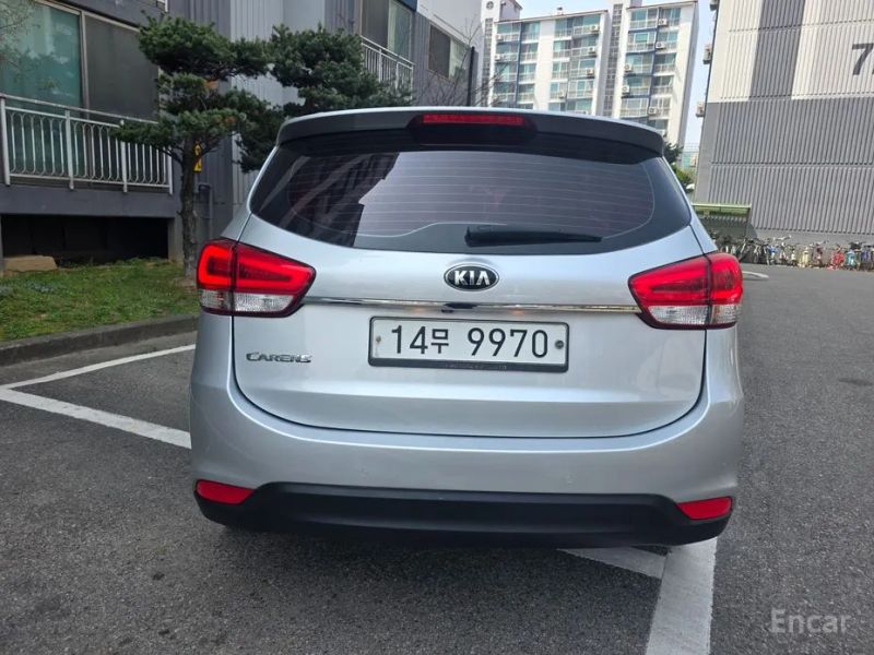 Kia Carens