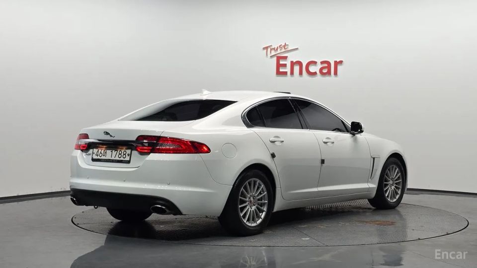 Jaguar xf