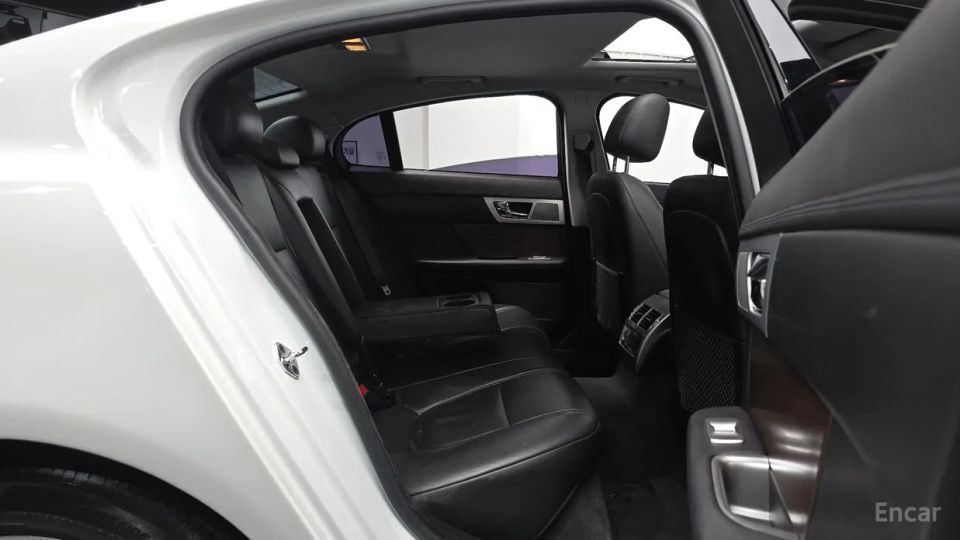 Jaguar xf