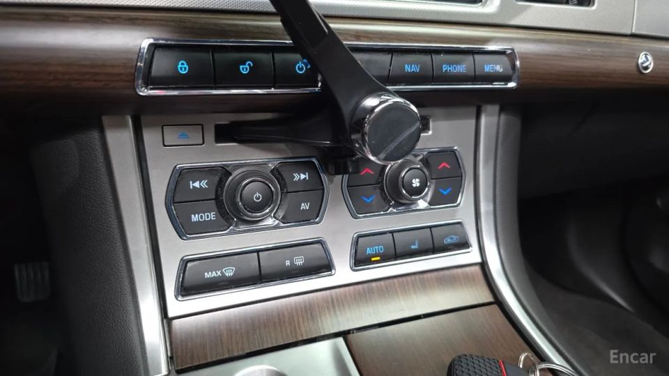 Jaguar xf