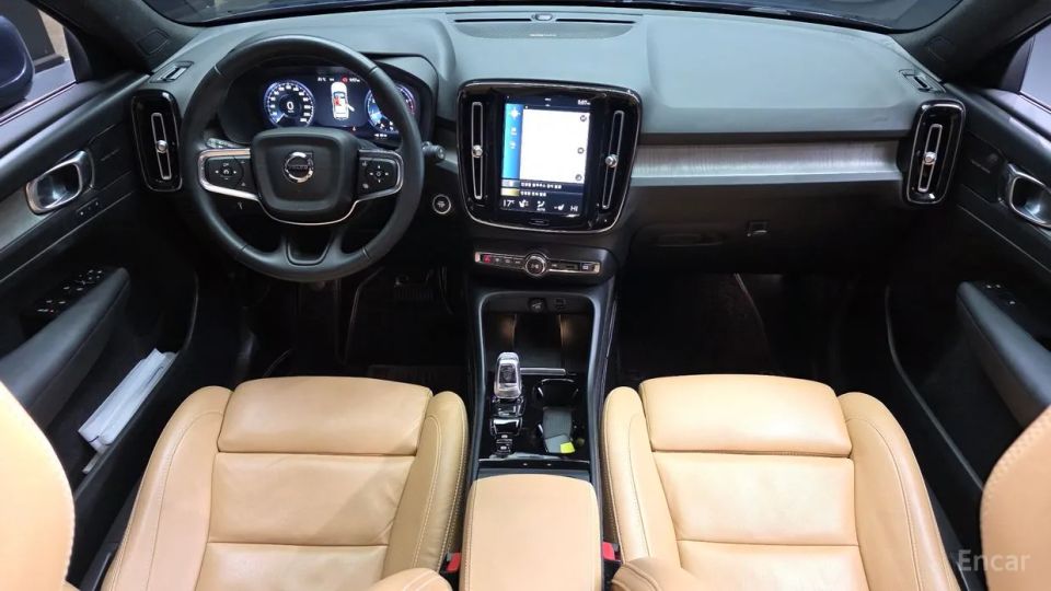 Volvo XC40