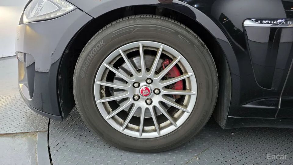 Jaguar xf