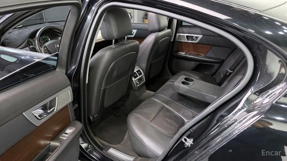 Jaguar xf