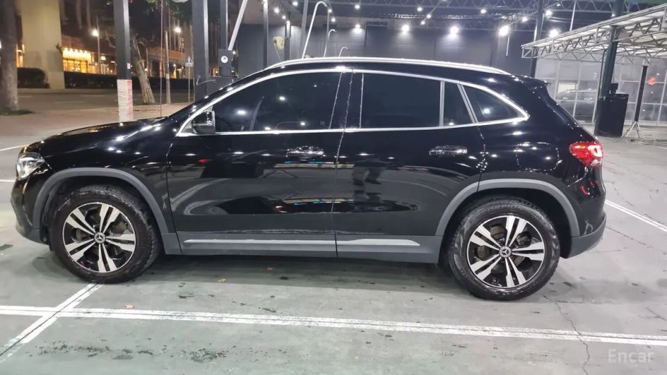 Mercedes-Benz GLA-Class