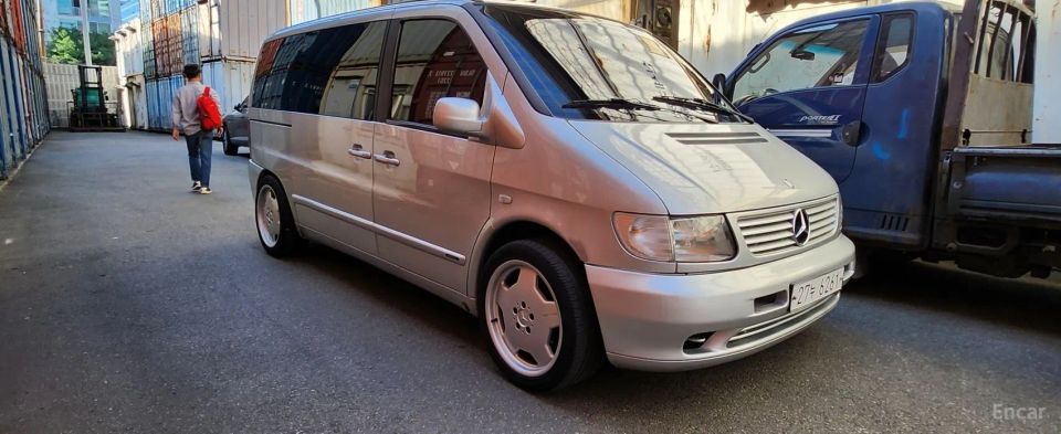 Mercedes-Benz V-Class