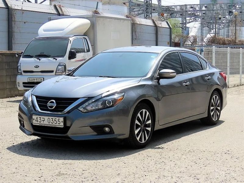 Nissan altima