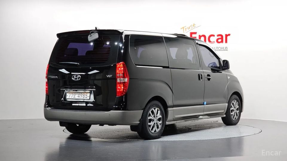 Hyundai Starex