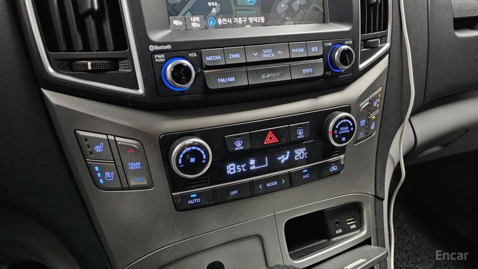 Hyundai Starex