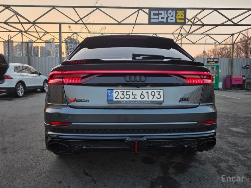 Audi Q8