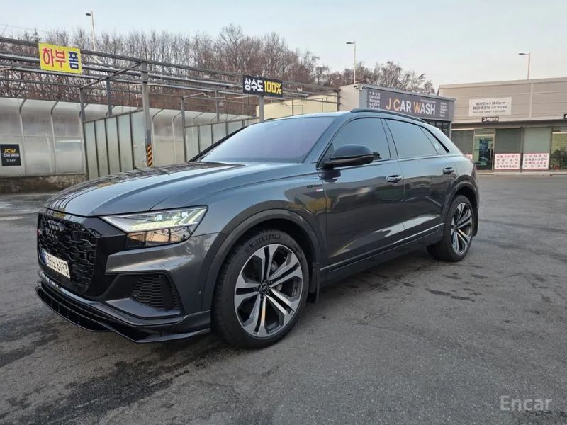 Audi Q8