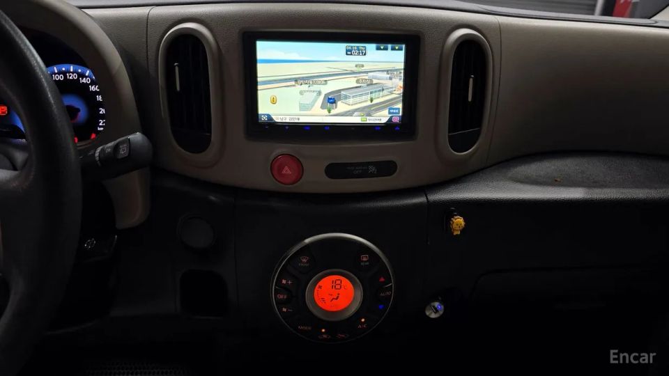 Nissan Cube